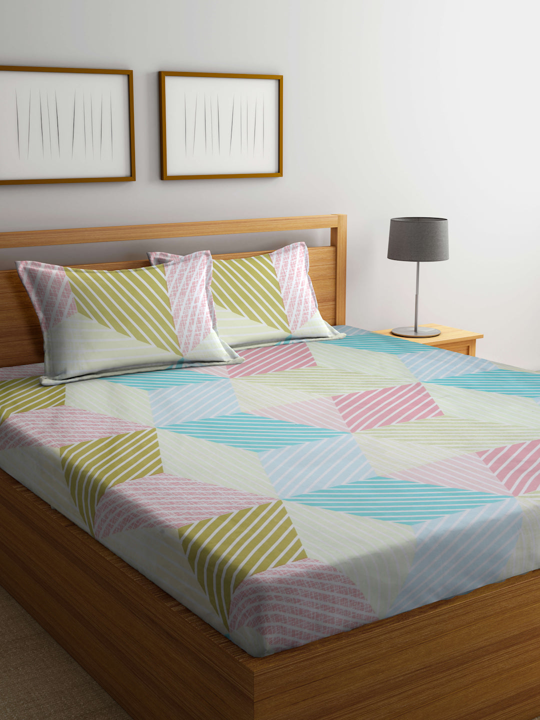 Arrabi Multi Geometric TC Cotton Blend King Size Bedsheet with 2 Pillow Covers (250 X 215 cm)