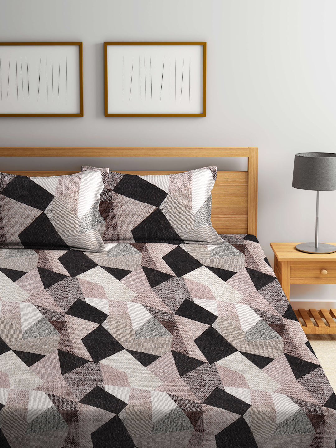 Arrabi Multi Geometric TC Cotton Blend Super King Size Bedsheet with 2 Pillow Covers (270 x 260 cm)