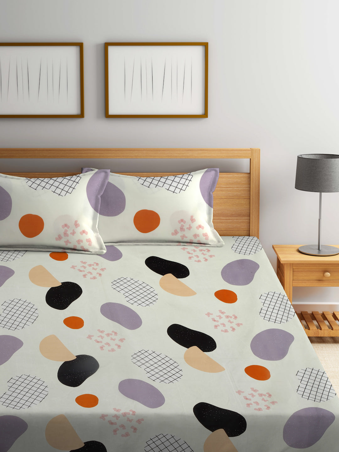Arrabi Cream Graphic TC Cotton Blend King Size Bedsheet with 2 Pillow Covers (250 X 215 cm)