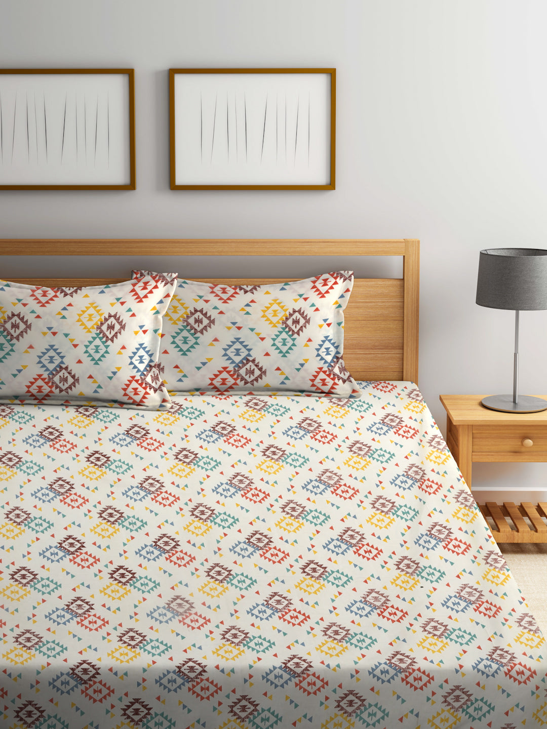 Arrabi Cream Graphic TC Cotton Blend King Size Bedsheet with 2 Pillow Covers (250 X 215 cm)