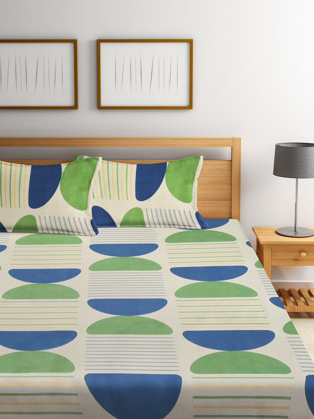 Arrabi Multi Geometric TC Cotton Blend King Size Bedsheet with 2 Pillow Covers (250 x 215 cm)