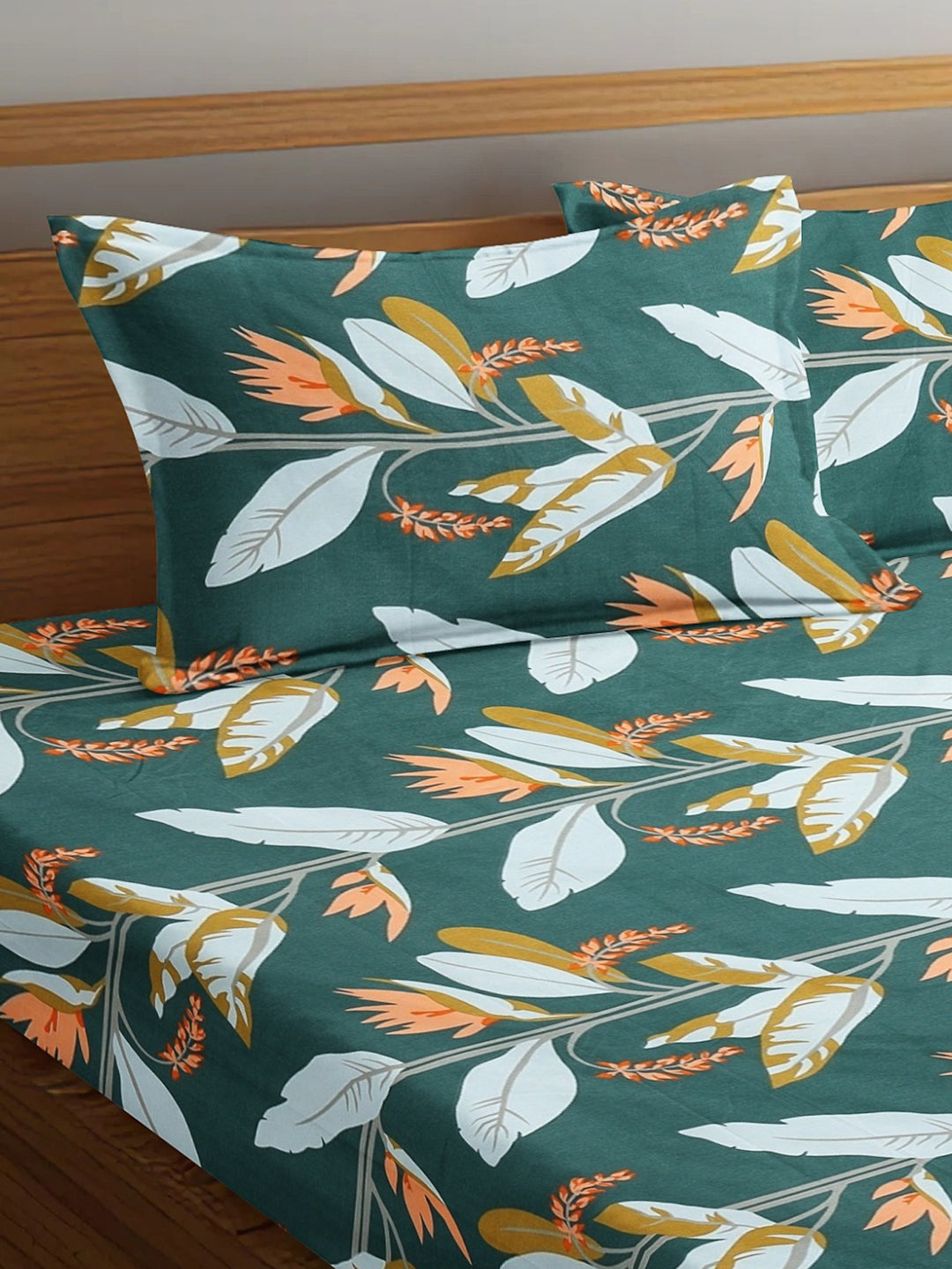 Arrabi Green Leaf TC Cotton Blend King Size Bedsheet with 2 Pillow Covers (250 x 215 cm)