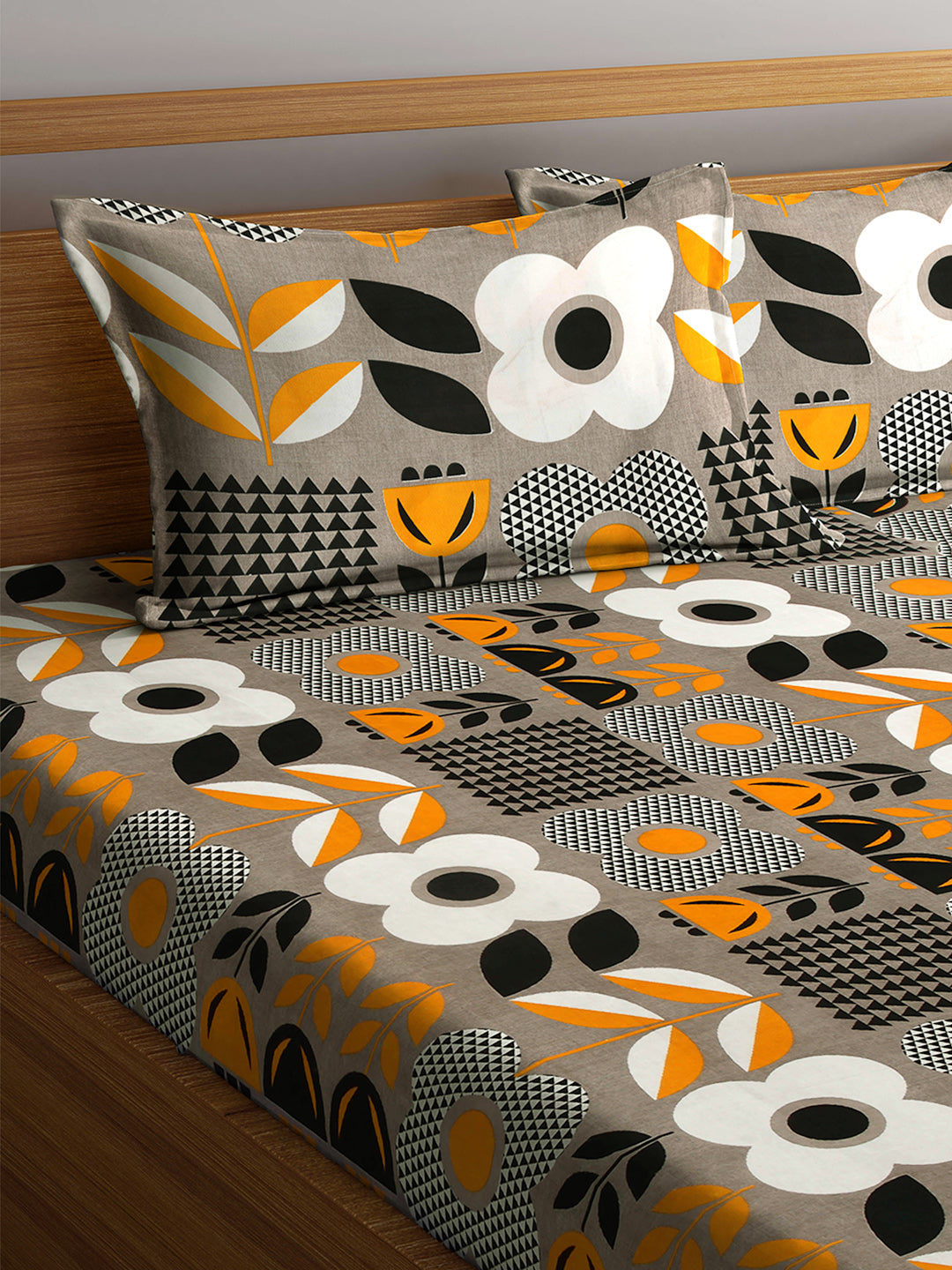 Arrabi Grey Floral TC Cotton Blend King Size Bookfold Bedsheet with 2 Pillow Covers (250 X 220 cm)