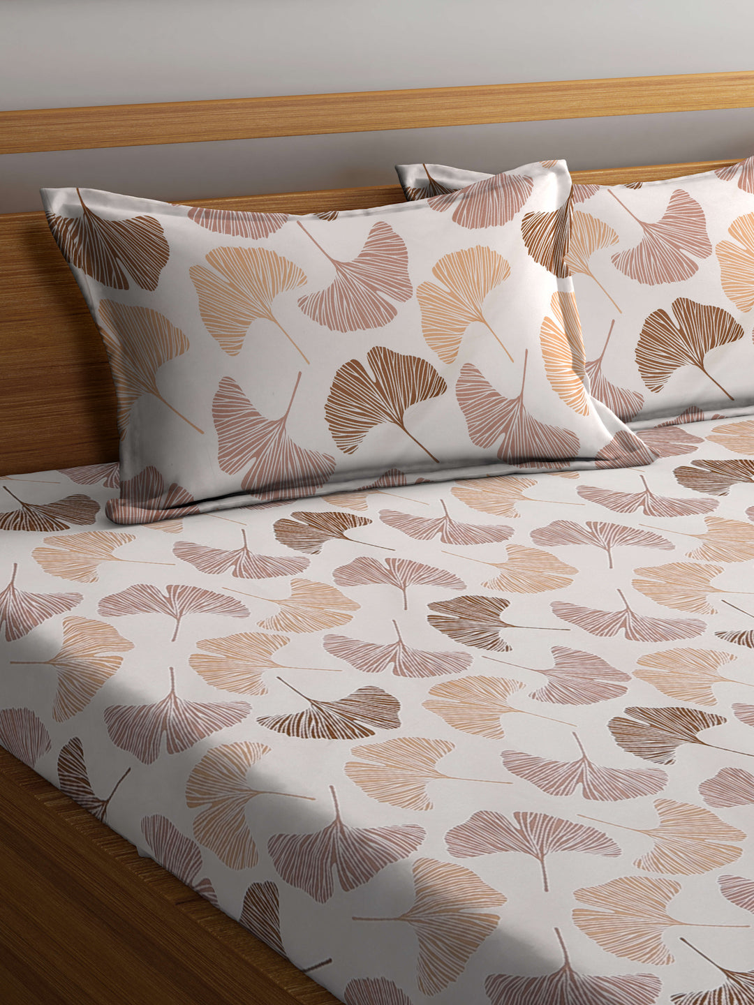 Arrabi Cream Floral TC Cotton Blend King Size Bedsheet with 2 Pillow Covers (250 X 215 cm)