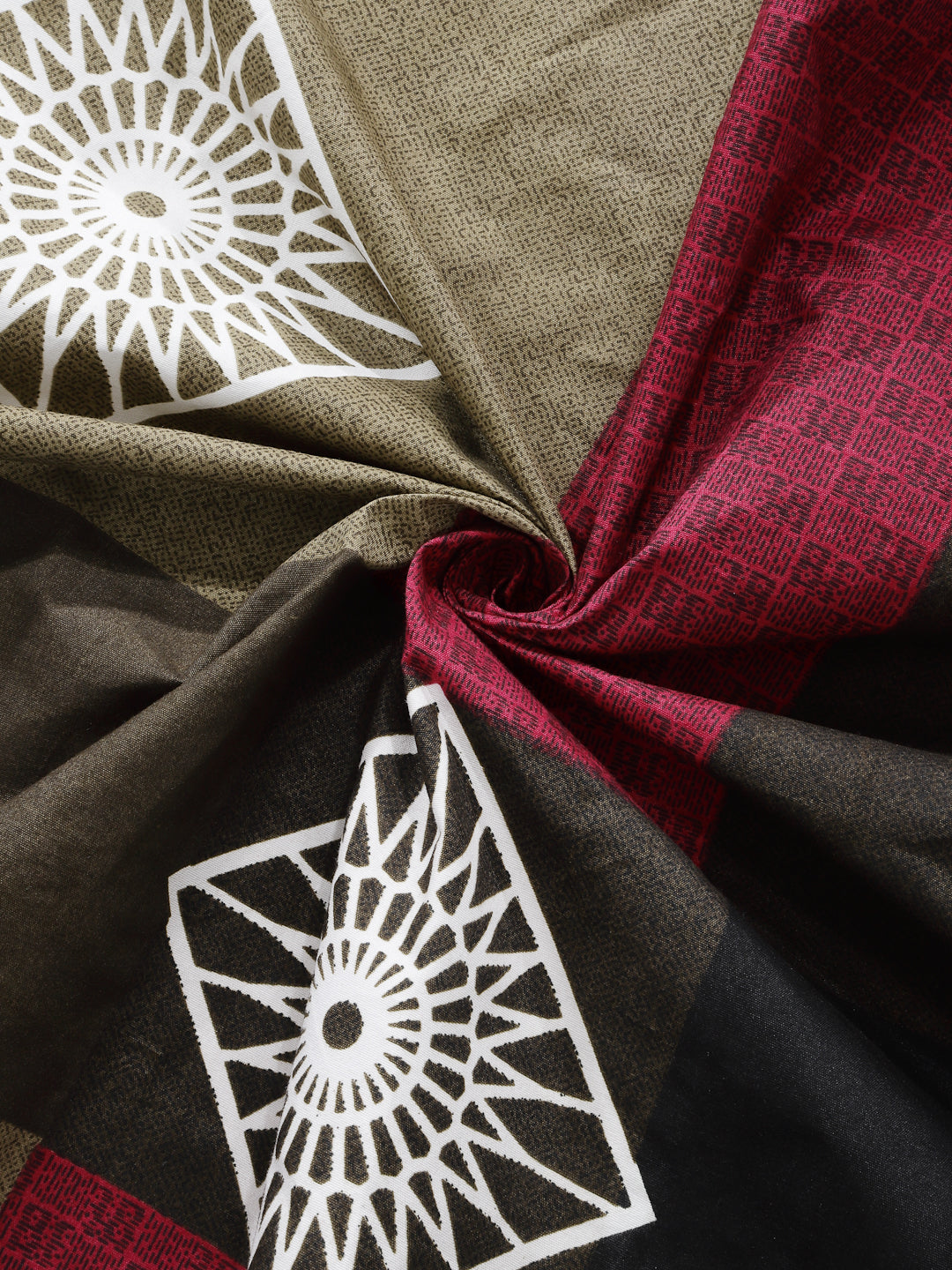 Arrabi Green Geometric Cotton Blend 6 SEATER Table Cover (180 X 130 cm)