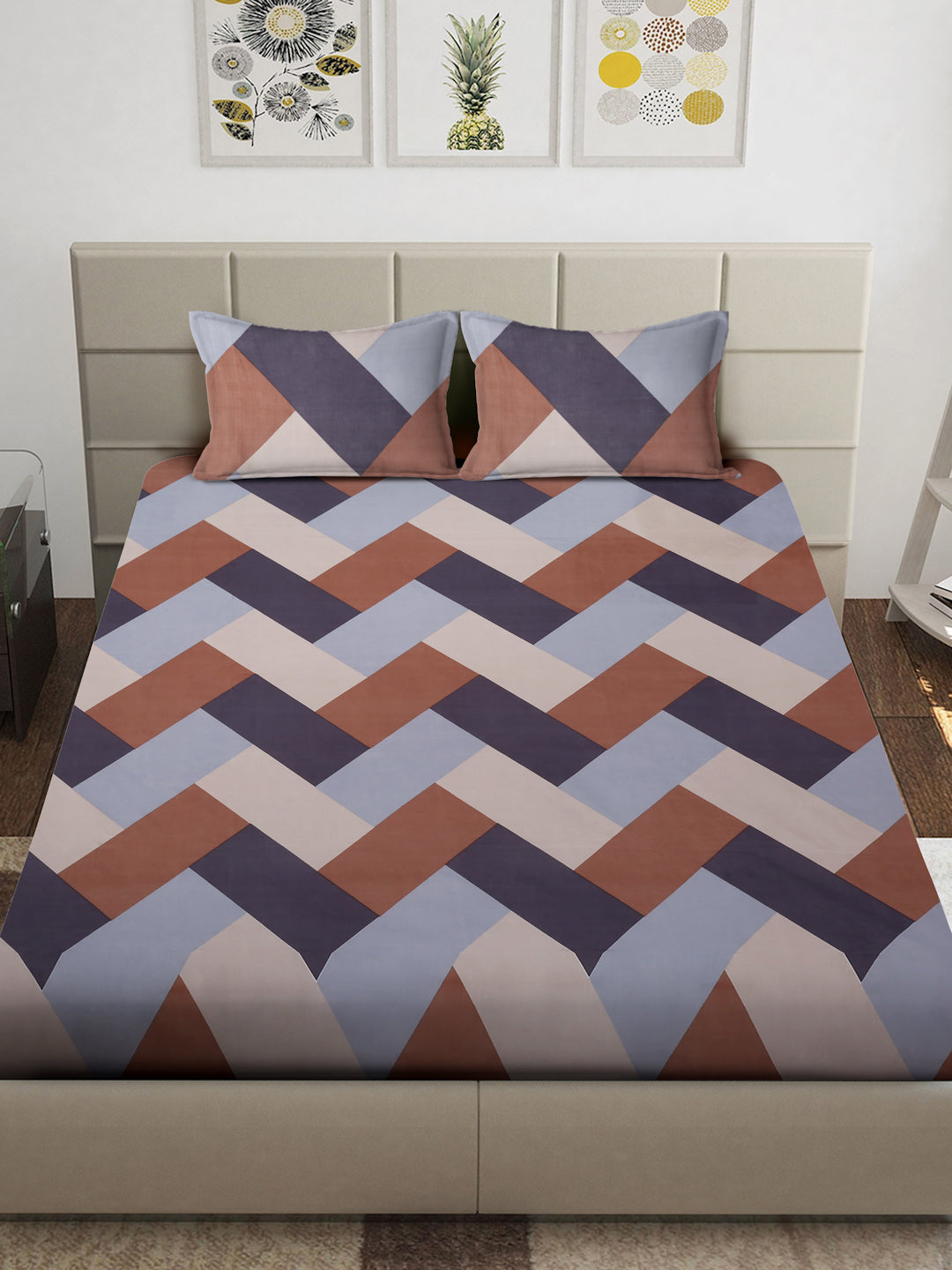 Arrabi Multi Geometric TC Cotton Blend Super King Size Bedsheet with 2 Pillow Covers (270 x 260 cm)