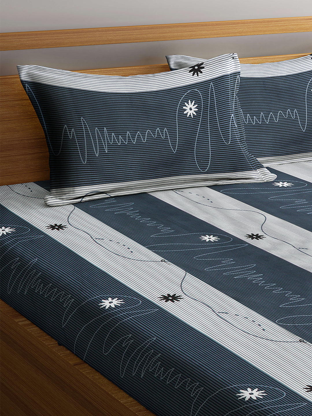 Arrabi Grey Stripes TC Cotton Blend King Size Bedsheet with 2 Pillow Cover (250 x 225 cm)