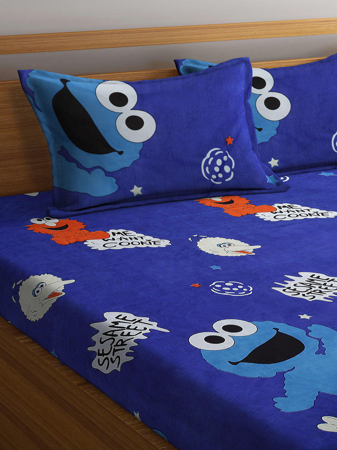 Arrabi Blue Cartoon TC Cotton Blend King Size Bookfold Bedsheet with 2 Pillow Covers (250 X 215 cm)