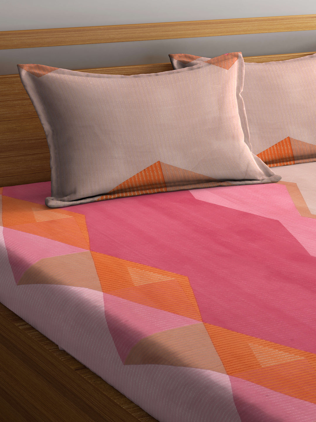 Arrabi Multi Geometric TC Cotton Blend Super King Size Fitted Bedsheet with 2 Pillow Covers (270 X 260 Cm )