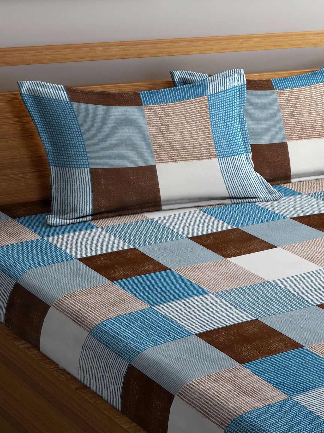 Arrabi Multi Geometric TC Cotton Blend King Size Bedsheet with 2 Pillow Covers (250 X 215 cm)