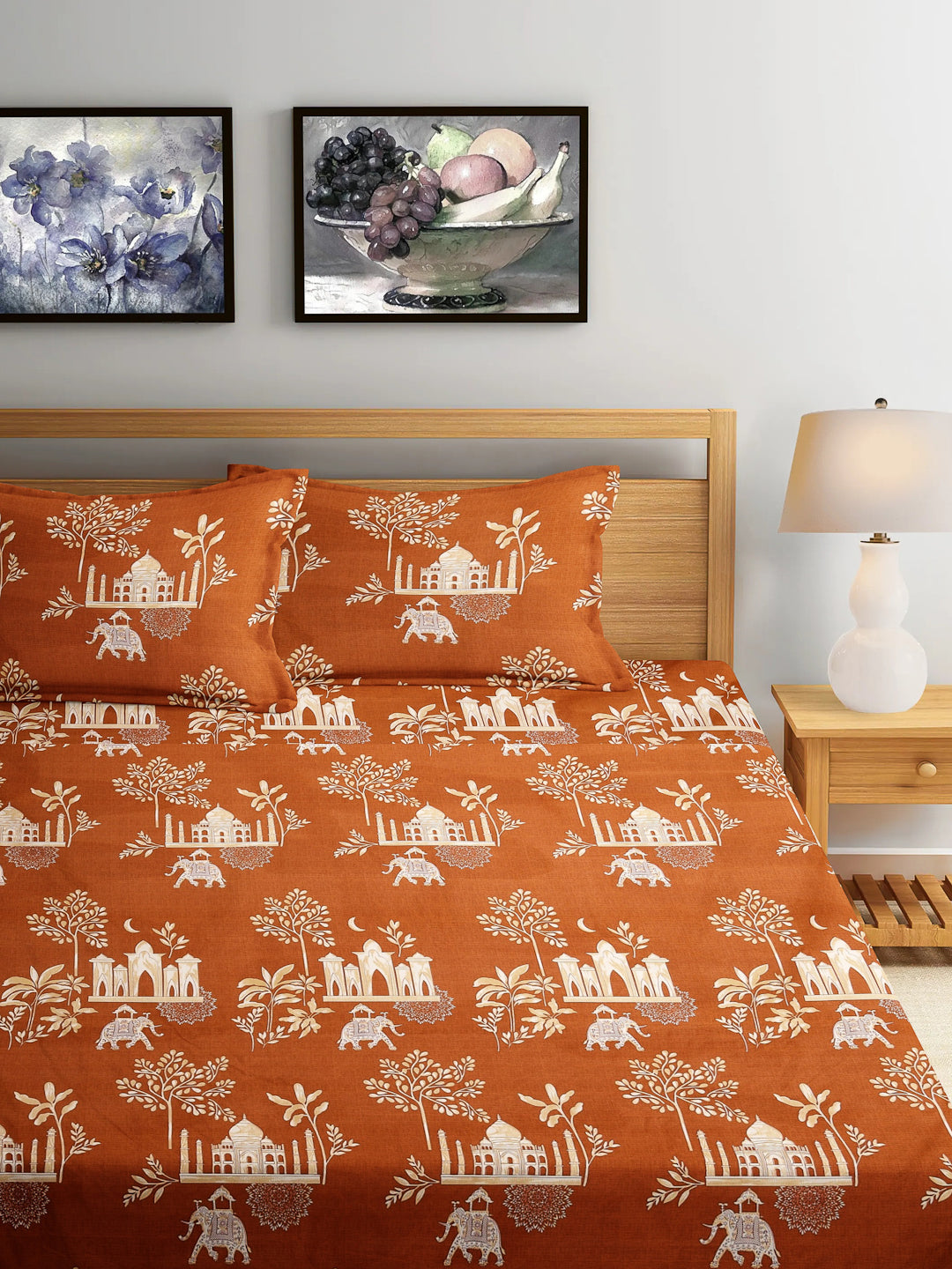 Arrabi Brown Leaf TC Cotton Blend Super King Size Bedsheet with 2 Pillow Covers (270 x 260 cm)
