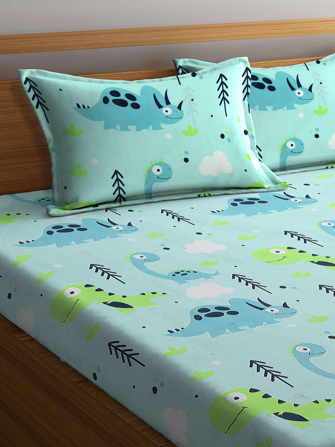 Arrabi Green Cartoon TC Cotton Blend King Size Bookfold Bedsheet with 2 Pillow Covers (250 X 215 cm)