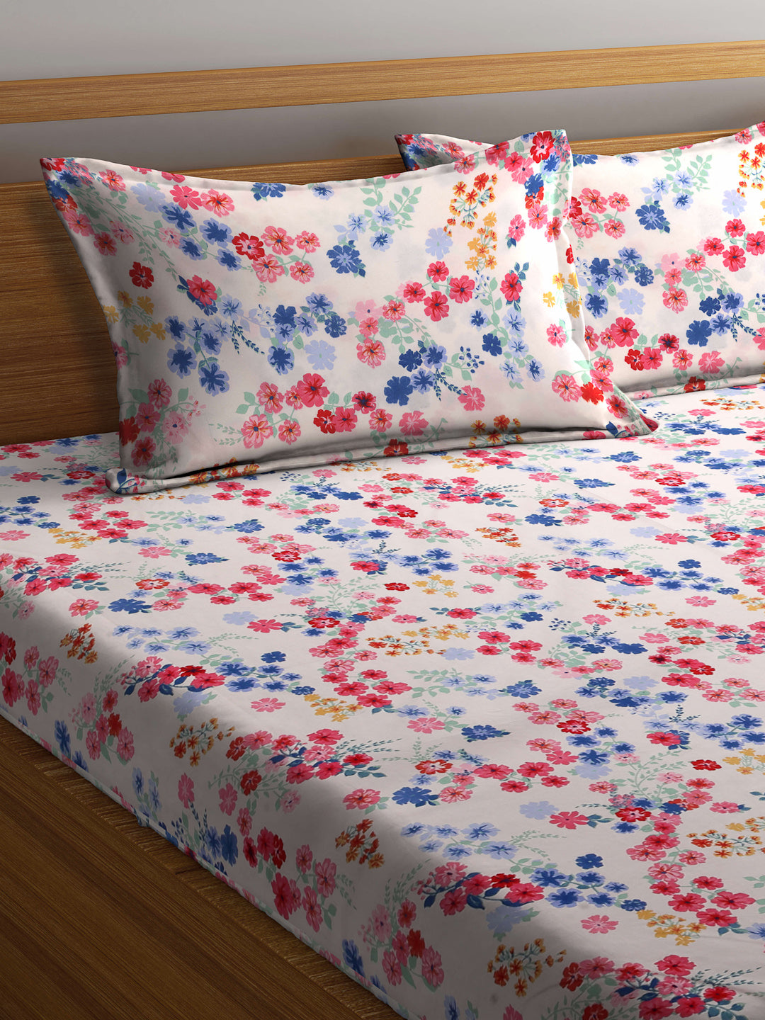 Arrabi Pink Floral TC Cotton Blend King Size Bookfold Bedsheet with 2 Pillow Covers (250 X 215 cm)