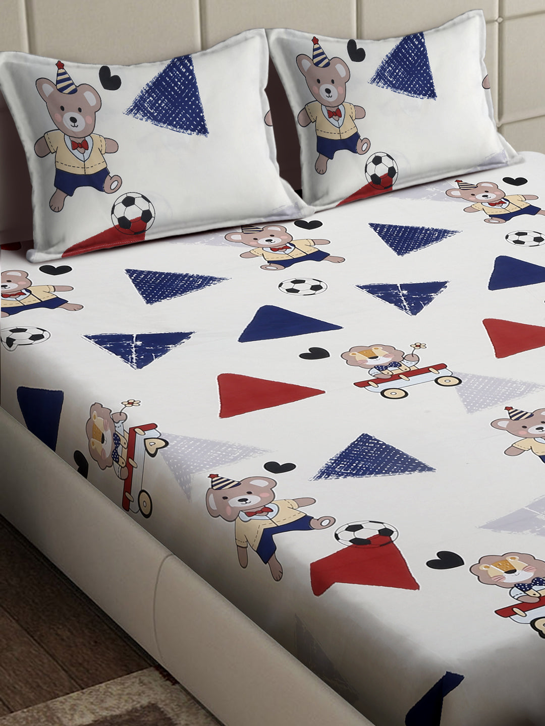 Arrabi Cream Cartoon TC Cotton Blend Super King Size Bedsheet with 2 Pillow Covers (270 x 260 cm)