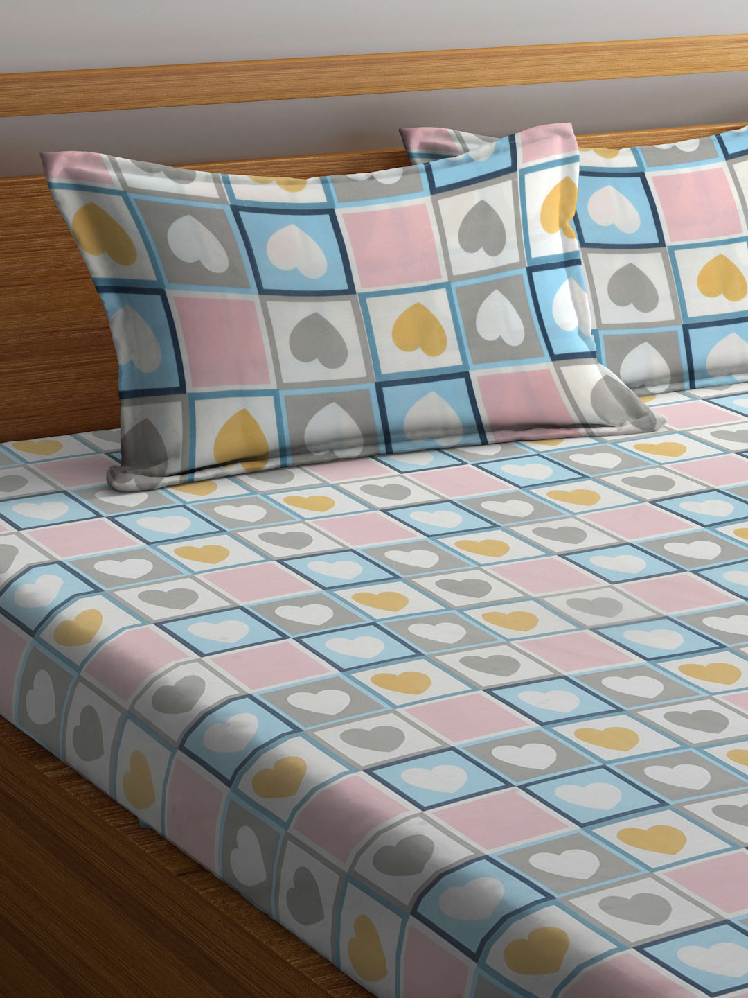 Arrabi Multi Geometric TC Cotton Blend Super King Size Bedsheet with 2 Pillow Covers (270 X 260 cm)