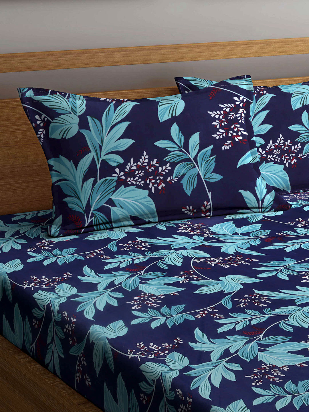 Arrabi Blue Leaf TC Cotton Blend King Size Bookfold Bedsheet with 2 Pillow Covers (250 X 220 cm)