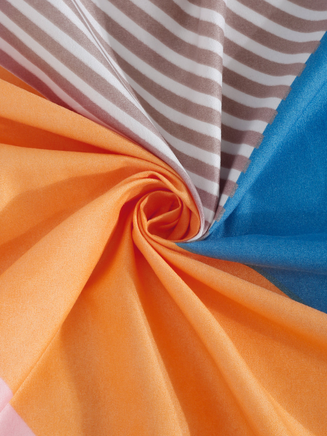Arrabi Multi Geometric TC Cotton Blend King Size Bedsheet with 2 Pillow Covers (250 x 215 cm)