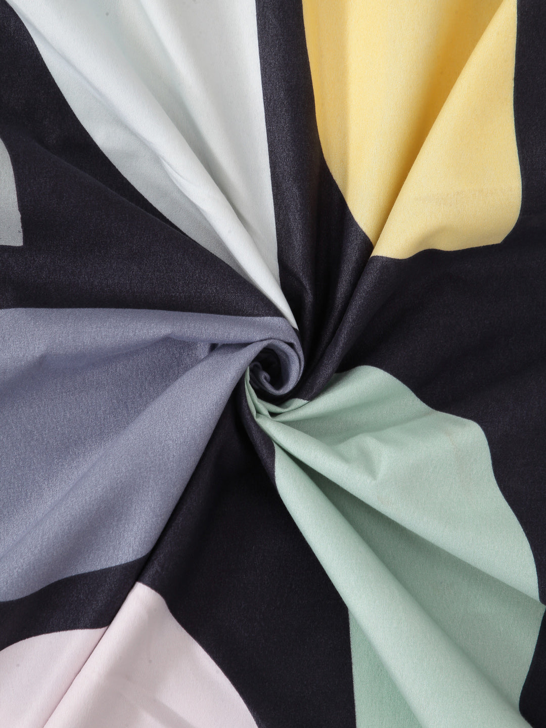 Arrabi Multi Geometric TC Cotton Blend Single Size Fitted Bedsheet with 1 Pillow Cover (215 X 150 cm)