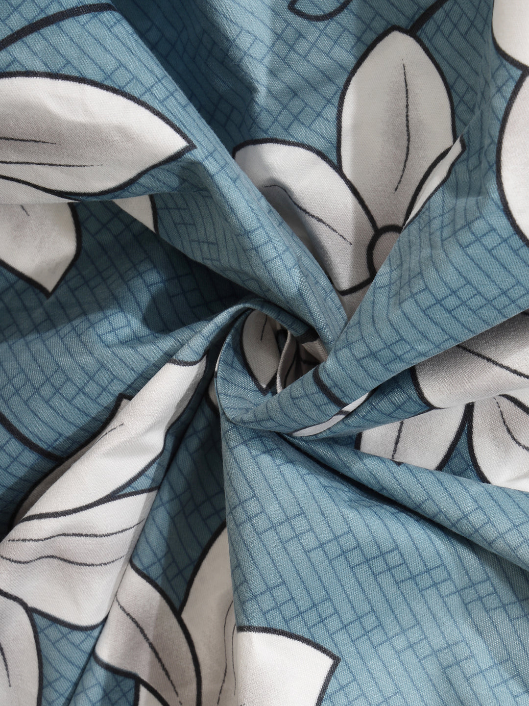 Arrabi Blue Floral TC Cotton Blend Super King Size Bedsheet with 2 Pillow Covers (270 x 260 cm)