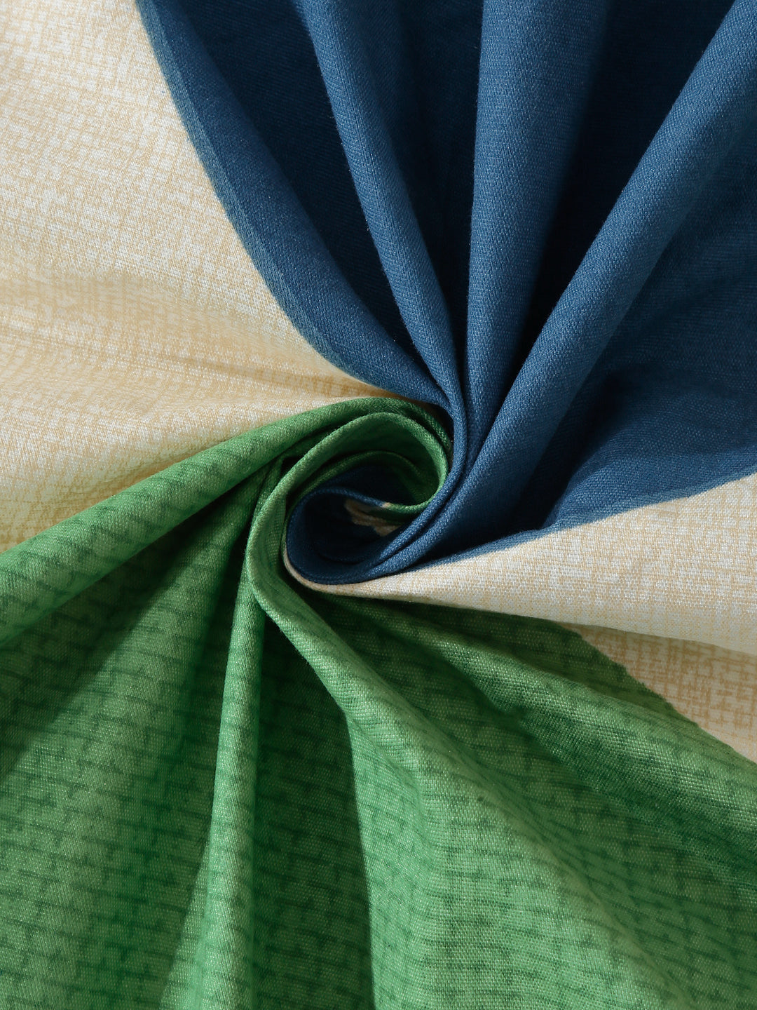 Arrabi Multi Geometric TC Cotton Blend King Size Bedsheet with 2 Pillow Covers (250 x 215 cm)