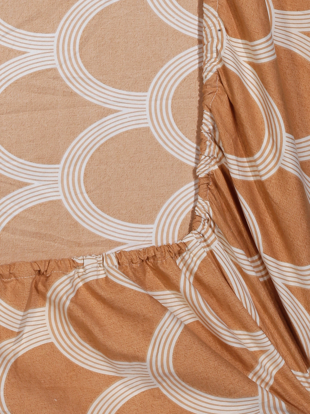 Arrabi Multi Geometric TC Cotton Blend Super King Size Fitted Bedsheet with 2 Pillow Covers (270 X 260 Cm)