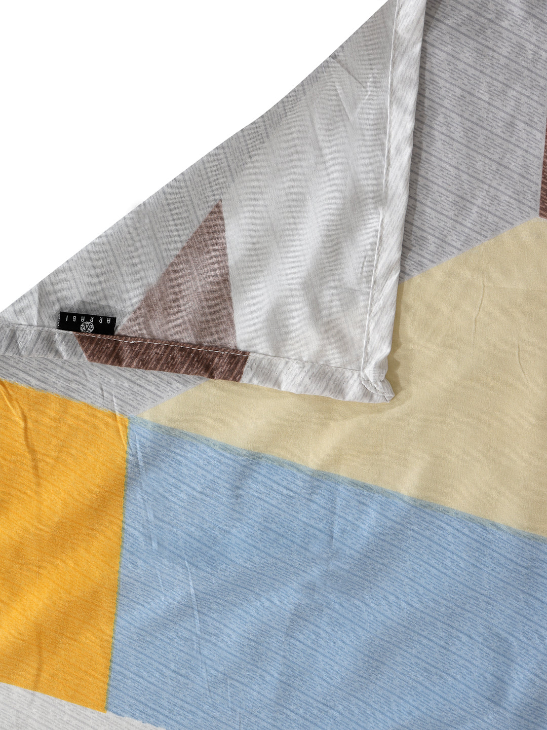 Arrabi Multi Geometric TC Cotton Blend King Size Bedsheet with 2 Pillow Covers (250 x 215 cm)