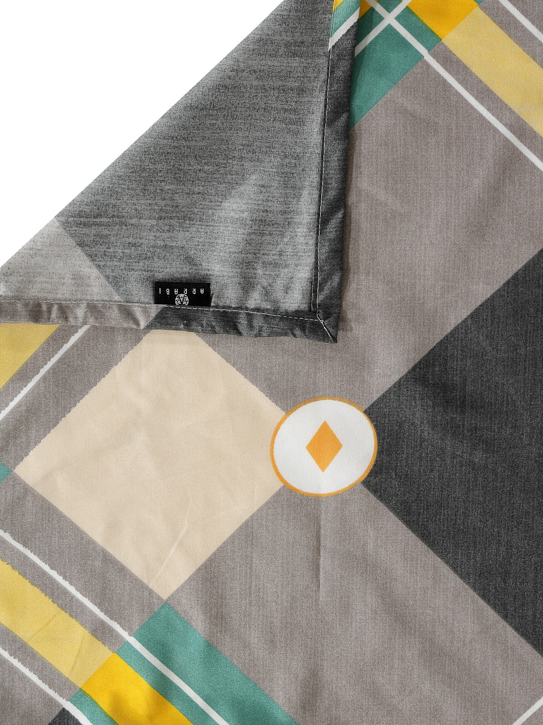 Arrabi Multi Geometric TC Cotton Blend King Size Bedsheet with 2 Pillow Covers (250 x 215 cm)