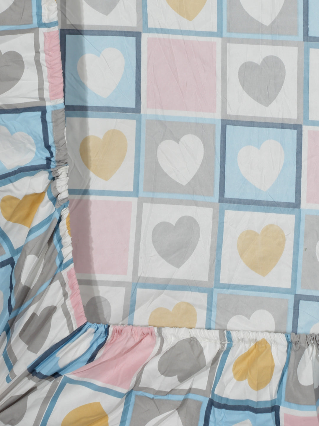 Arrabi Multi Geometric TC Cotton Blend Super King Size Fitted Bedsheet with 2 Pillow Covers (270 X 260 Cm )