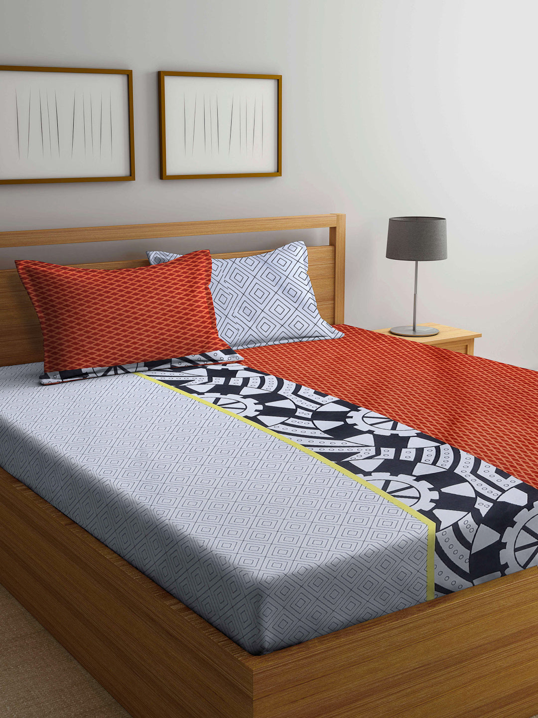 Arrabi Multi Geometric TC Cotton Blend Double King Size Bedsheet with 2 Pillow Covers
