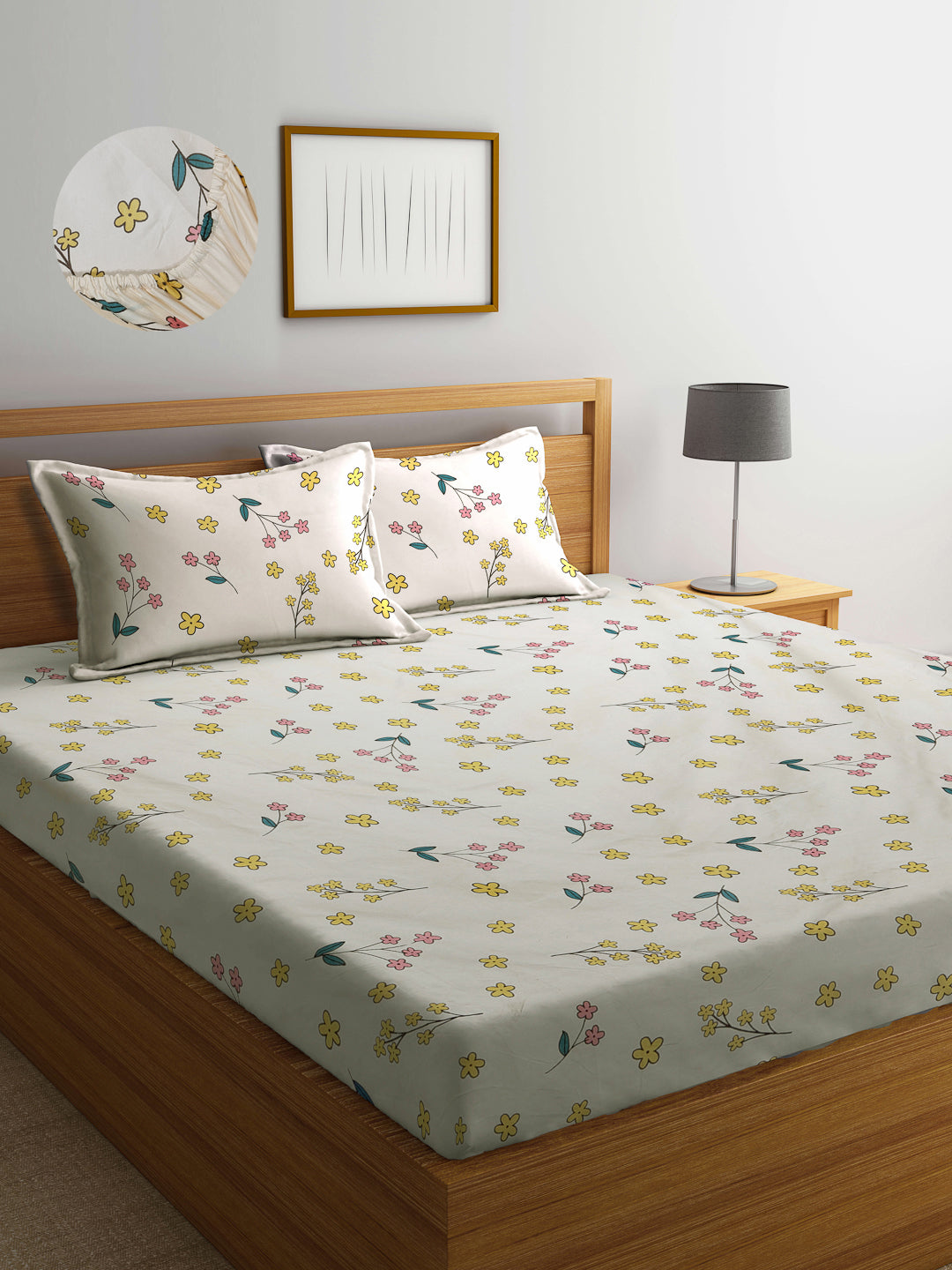 Arrabi Cream Floral TC Cotton Blend King Size Fitted Bedsheet with 2 Pillow Covers (250 X 220 Cm )