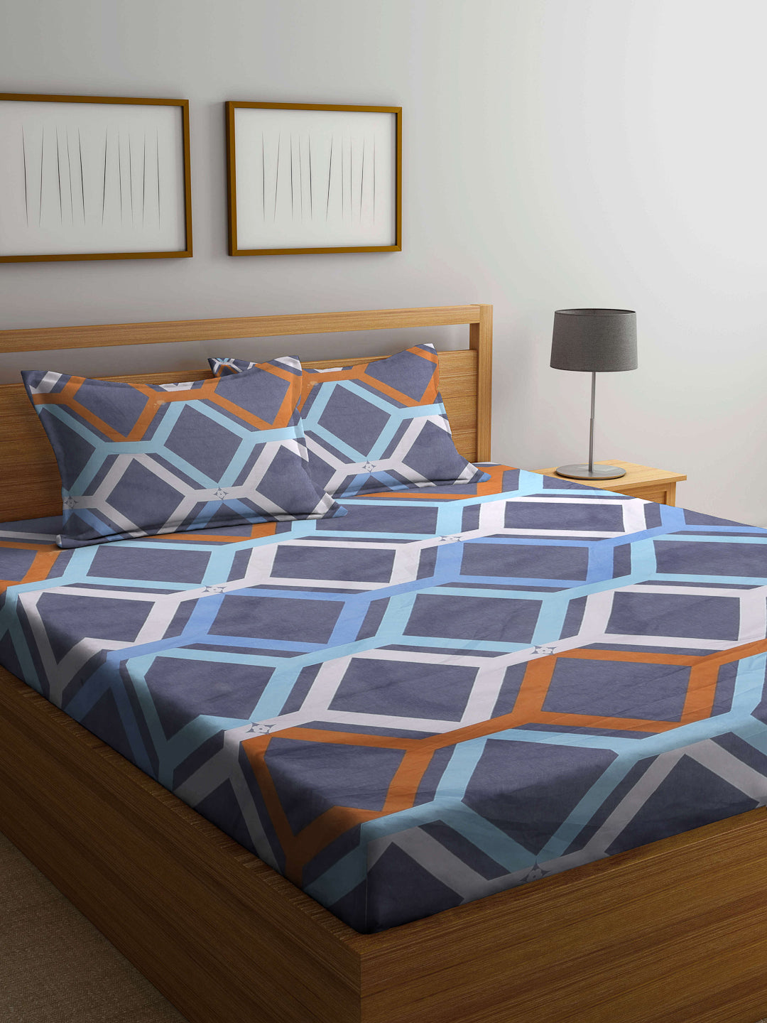 Arrabi Grey Geometric TC Cotton Blend Double King Size Bedsheet with 2 Pillow Covers (270 x 260 cm)
