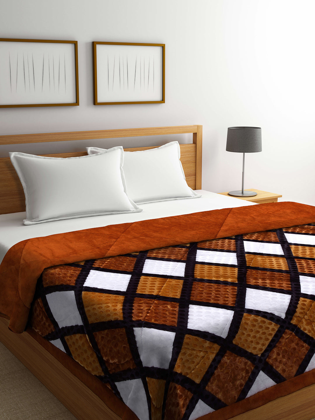 Arrabi Brown Geometric Polyester King Size 950 GSM Double Quilt (220 X 210 cm)
