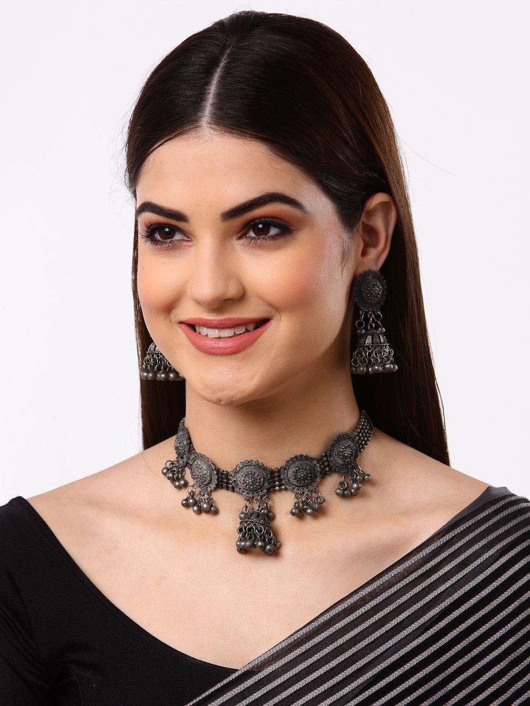 Arrabi Metallic Oxidised Jewellery Set with 2 Earrings (40 cm)
