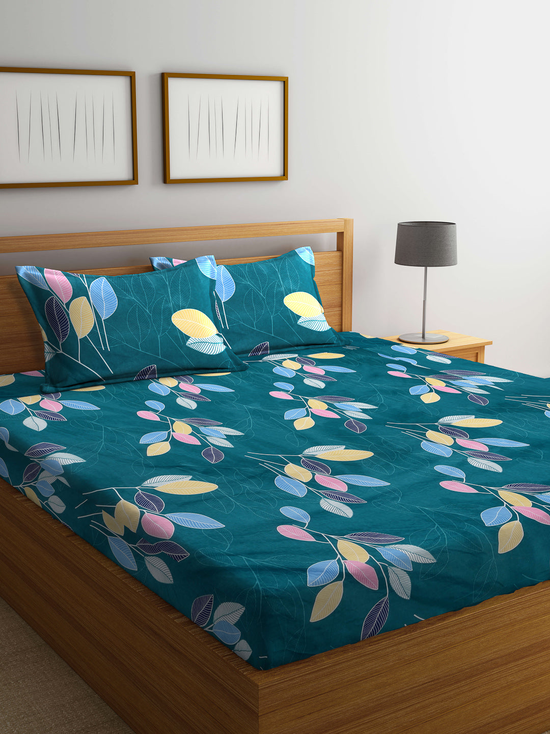 Arrabi Green Leaf TC Cotton Blend Super King Size Bedsheet with 2 Pillow Covers (270 X 260 cm)