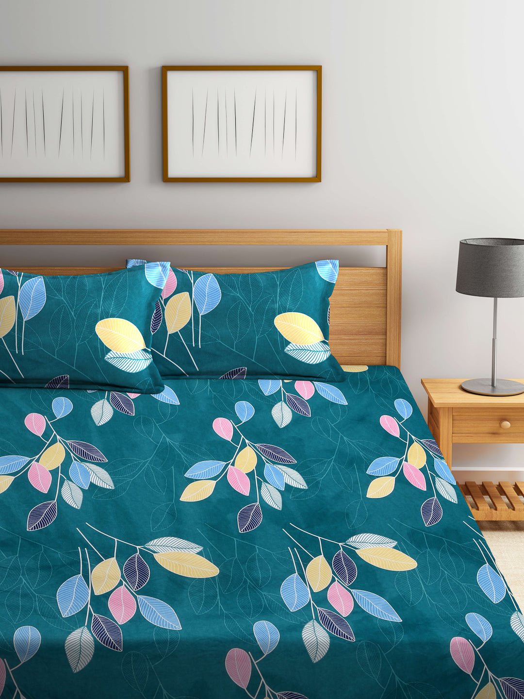 Arrabi Green Leaf TC Cotton Blend Super King Size Bedsheet with 2 Pillow Covers (270 X 260 cm)