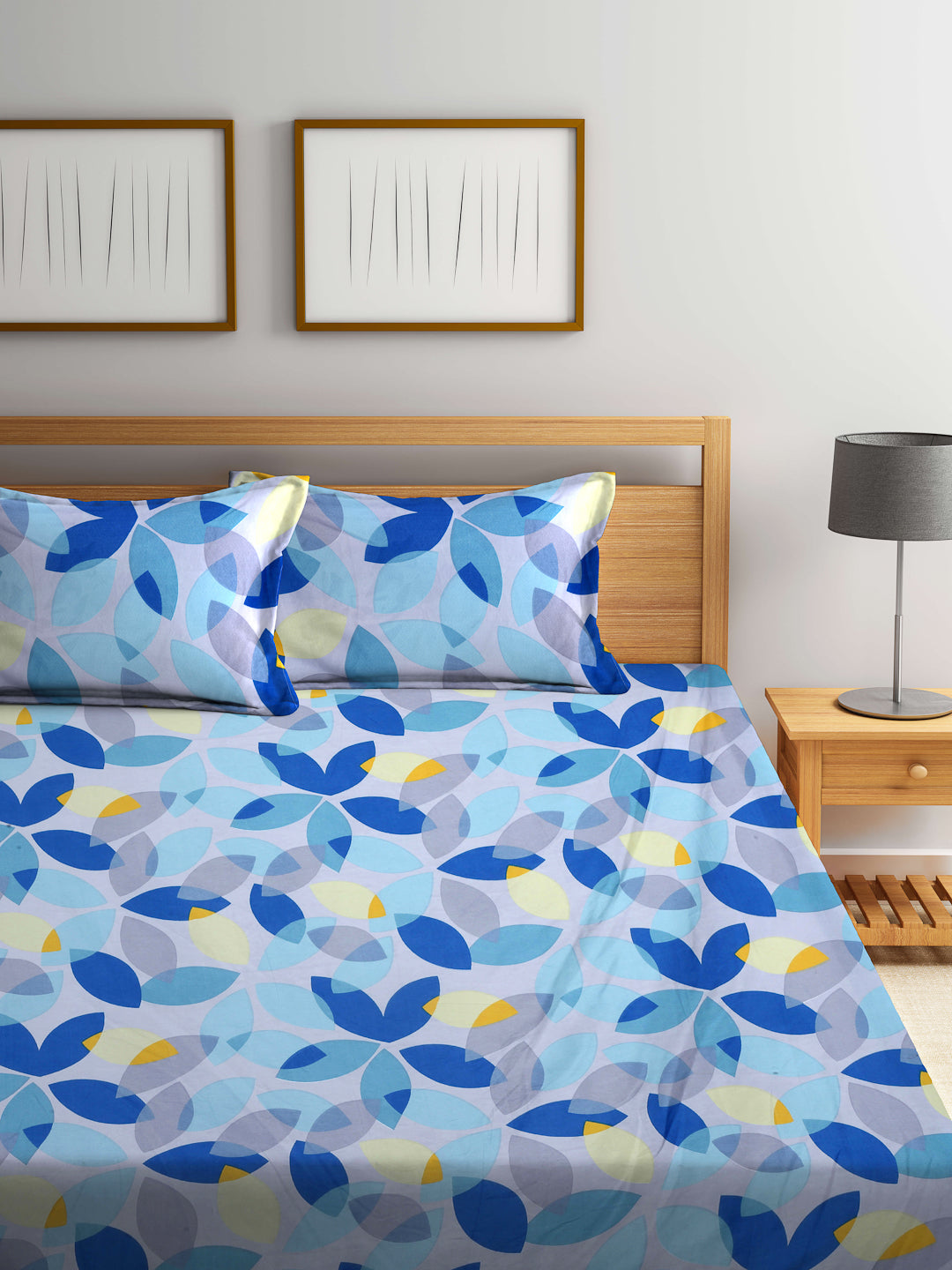 Arrabi Grey Leaf TC Cotton Blend King Size Bedsheet with 2 Pillow Covers (250 X 215 cm)