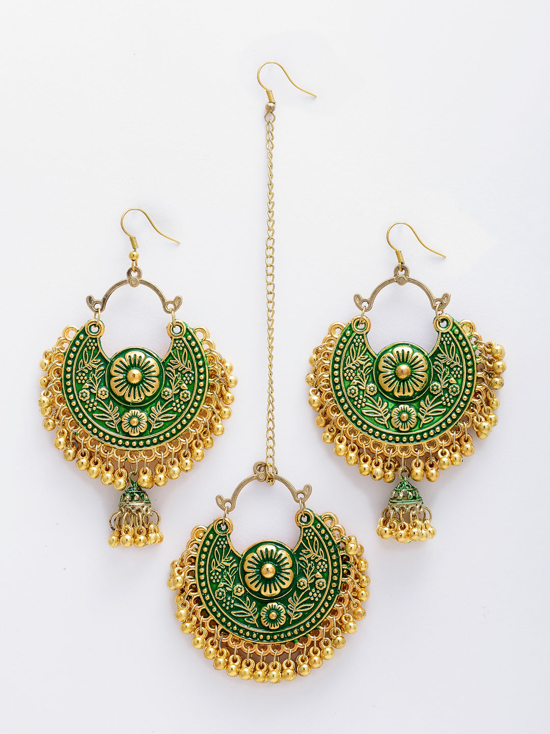 Arrabi Green Oxidised Kundan Studded Maang Tika & Earrings Set (17 cm)