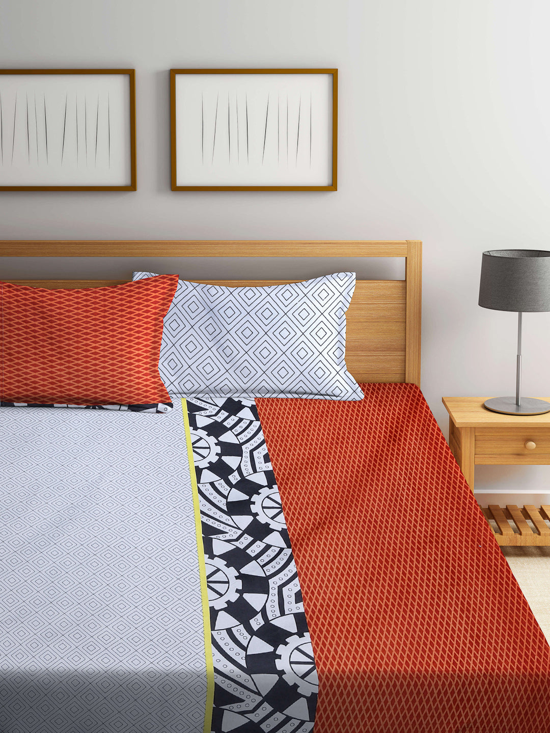 Arrabi Multi Geometric TC Cotton Blend Double King Size Bedsheet with 2 Pillow Covers