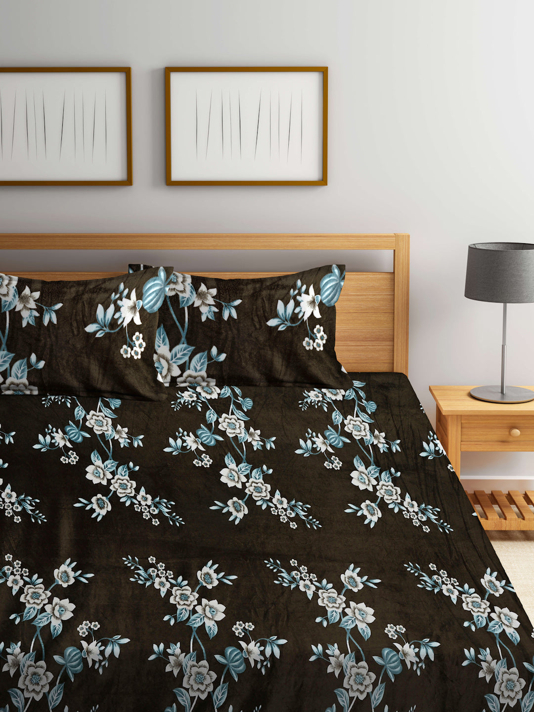 ARRABI® King Size Winter Woolen Bedsheet with 2 Pillow Covers (235 X 215 cm)