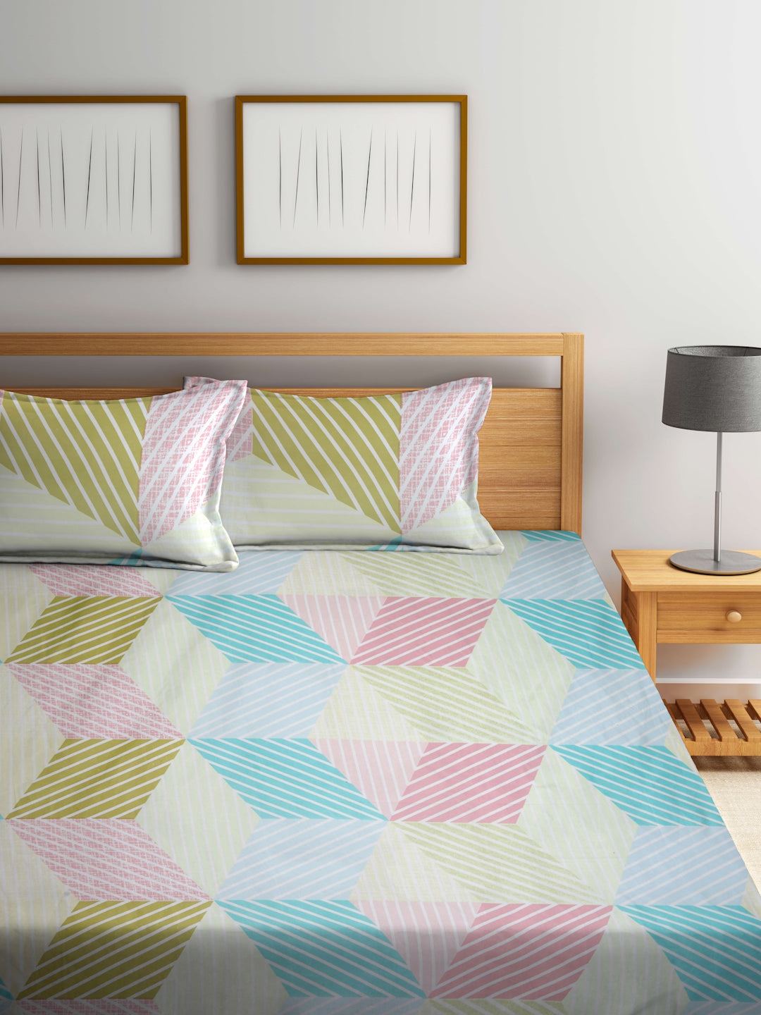 Arrabi Multi Geometric TC Cotton Blend King Size Fitted Bedsheet with 2 Pillow Covers(250 X 215 Cm )