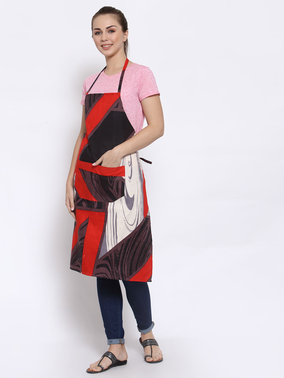 Arrabi Multi Graphic Cotton Blend Apron With 2 Patch Pocket (85 x 70 cm)