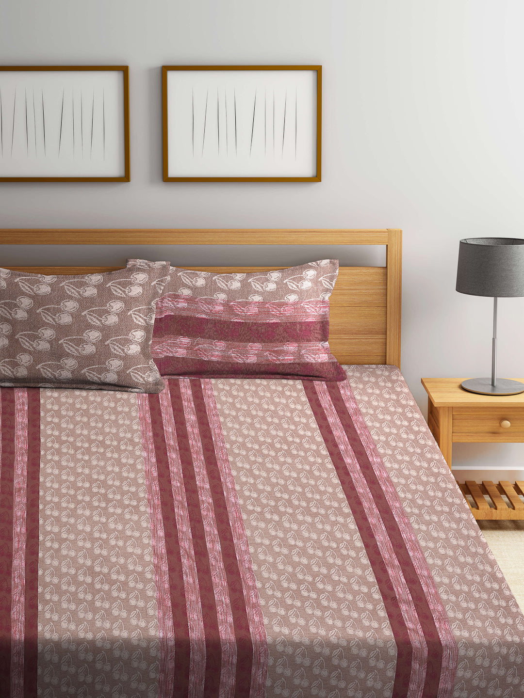 Arrabi Brown Graphic Handwoven Cotton Super King Size Bedsheet with 2 Pillow Covers (270 X 270 cm)