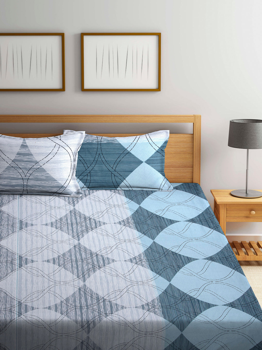 Arrabi Multi Geometric TC Cotton Blend Super King Size Fitted Bedsheet with 2 Pillow Covers(270 X 260 Cm )