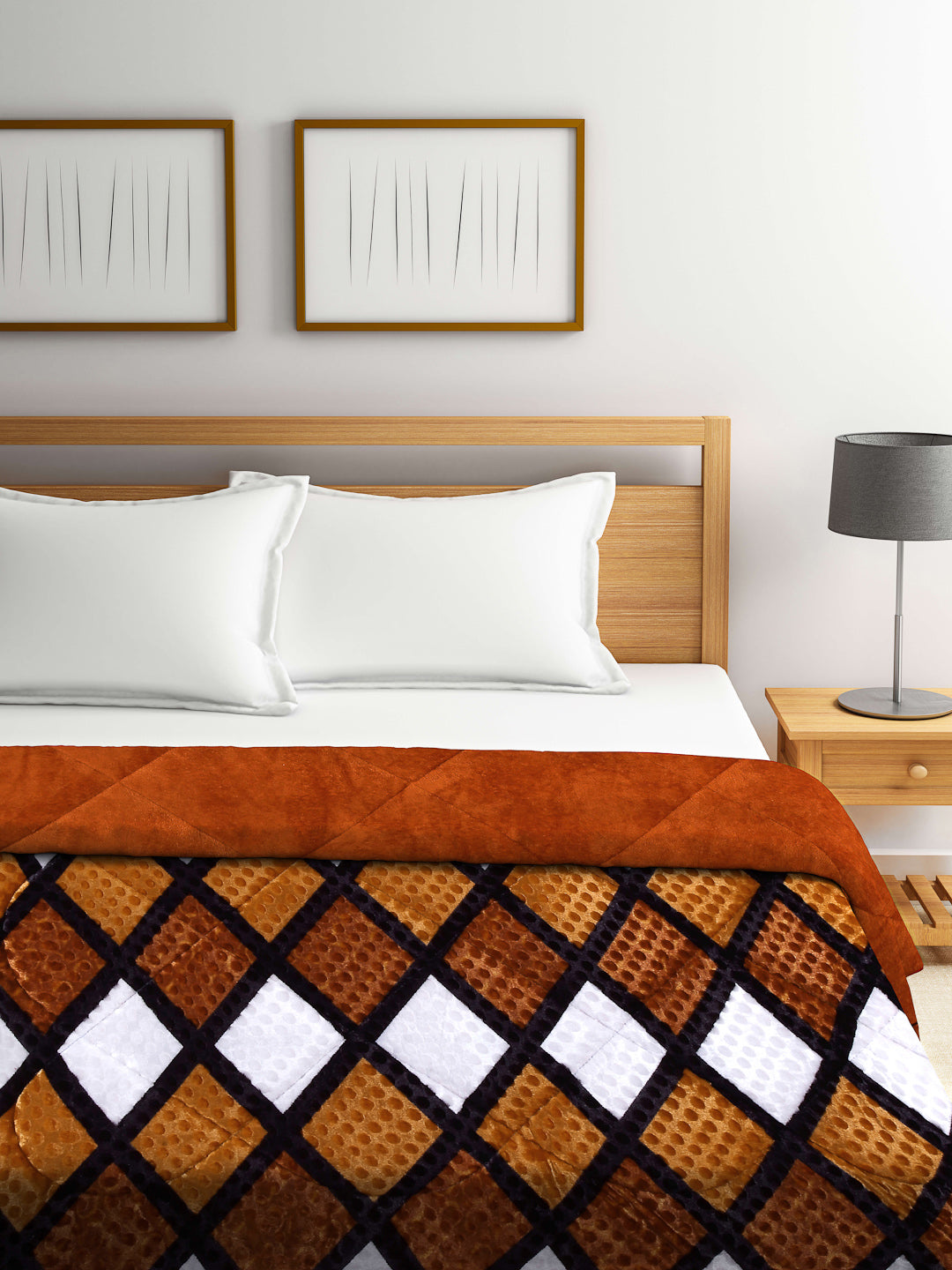 Arrabi Brown Geometric Polyester King Size 950 GSM Double Quilt (220 X 210 cm)