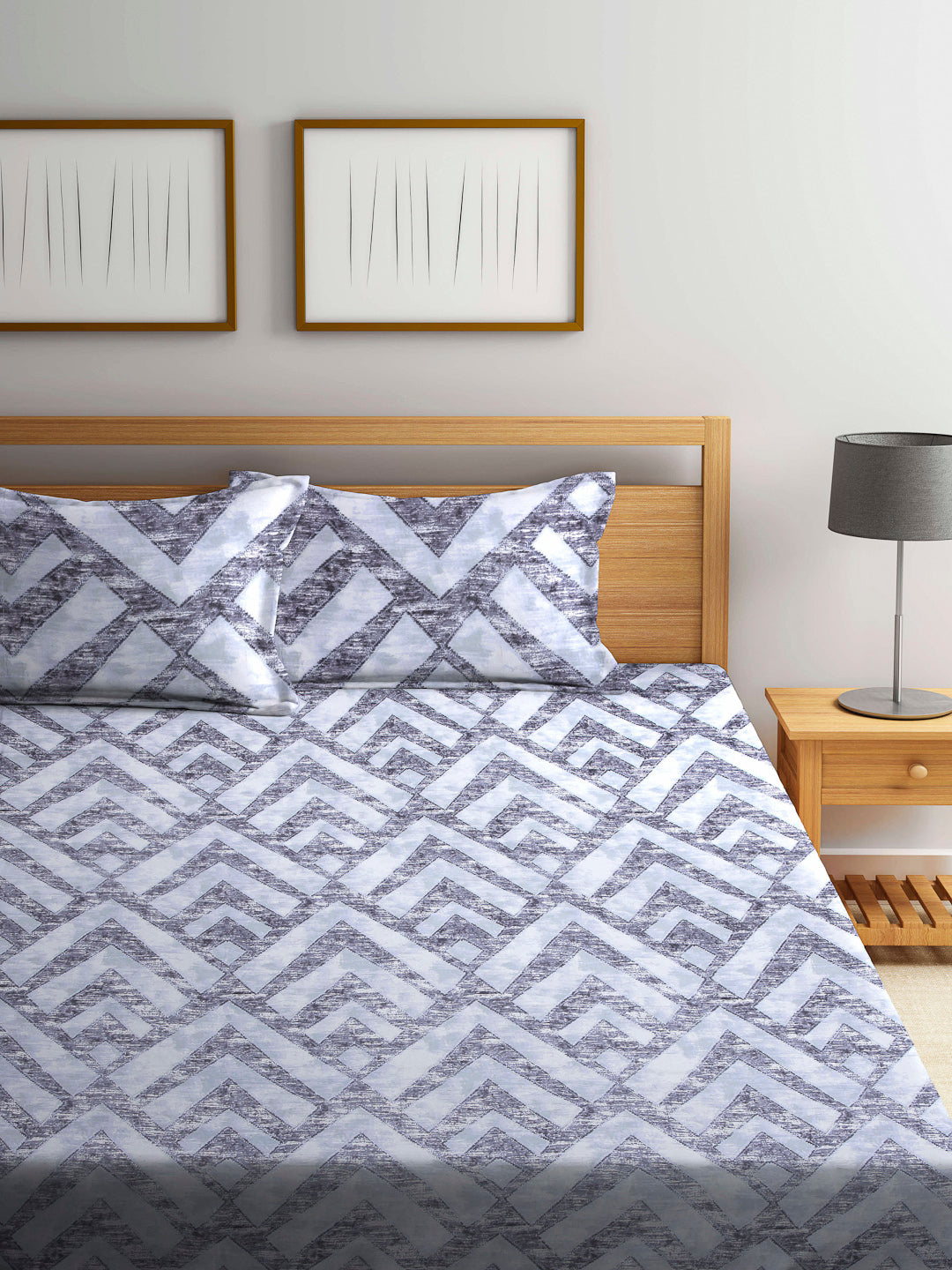 Arrabi Grey Graphic TC Cotton Blend Double King Size Bedsheet with 2 Pillow Covers (270 x 260 cm)