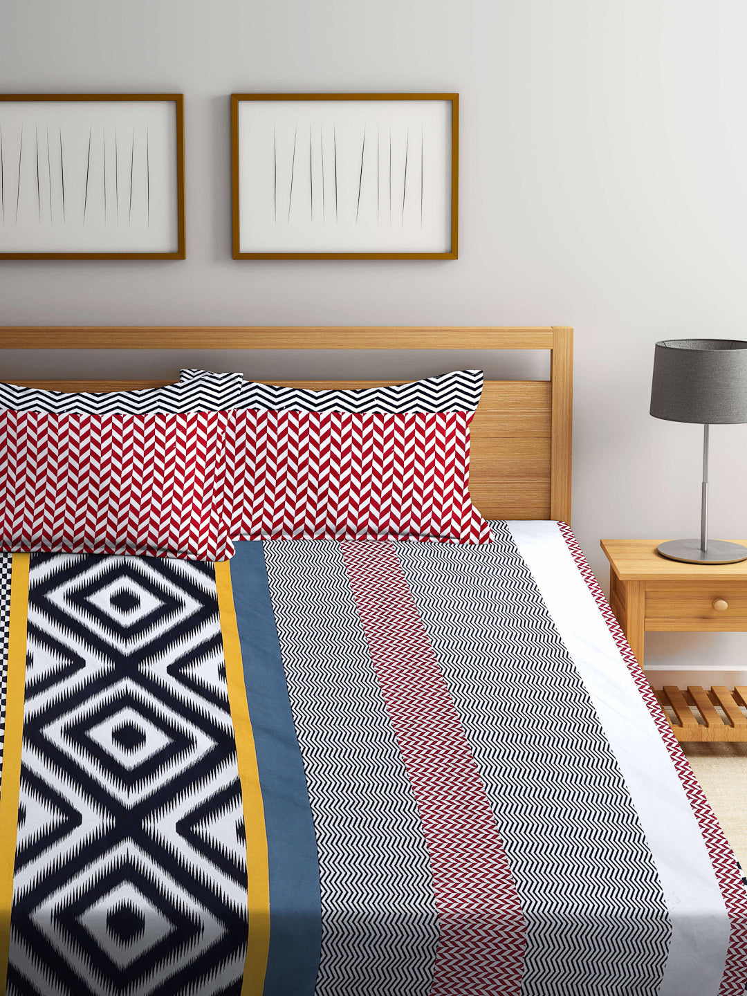 Arrabi Multi Geometric TC Cotton Blend Double King Size Bedsheet with 2 Pillow Covers
