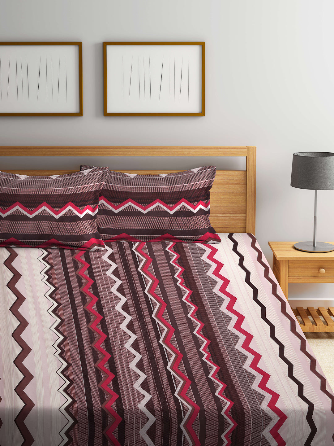 Arrabi Brown Graphic TC Cotton Blend King Size Fitted Bedsheet with 2 Pillow Covers (250 X 220 Cm )
