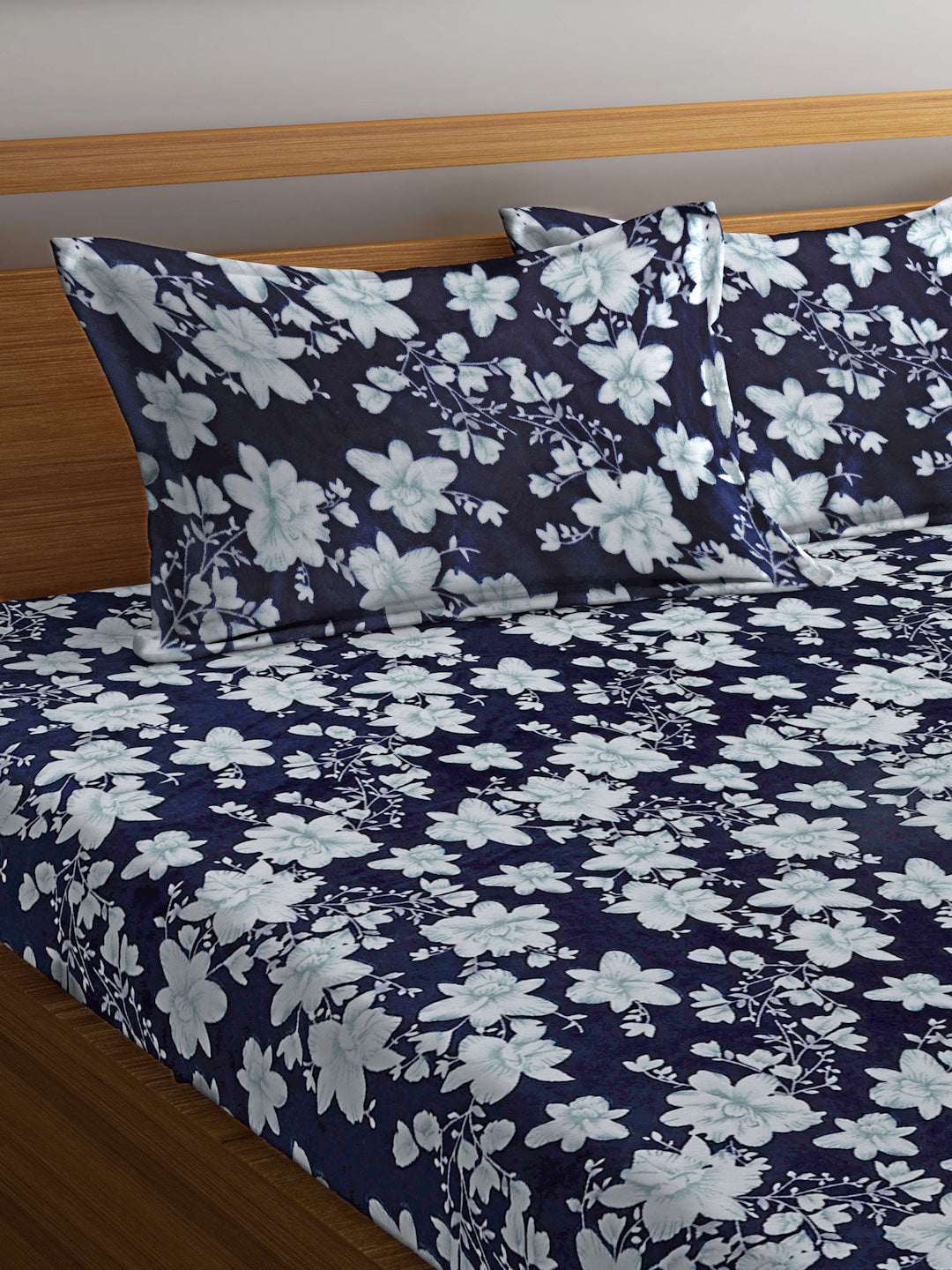 ARRABI® King Size Winter Woolen Bedsheet with 2 Pillow Covers (235 X 215 cm)