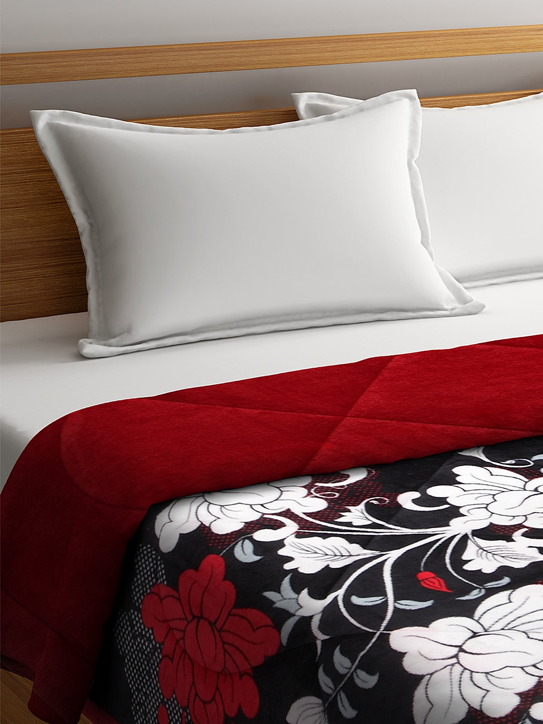 Arrabi Black Floral Polyester King Size 950 GSM Double Quilt (230 X 220 cm)
