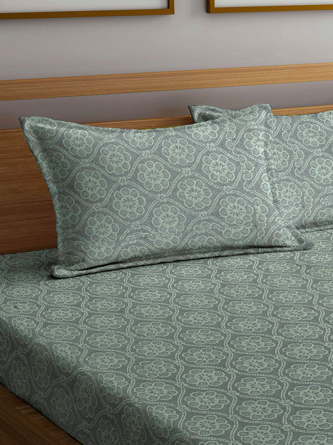Arrabi Grey Indian Handwoven Cotton King Size Bedsheet with 2 Pillow Covers (260 X 230 cm)